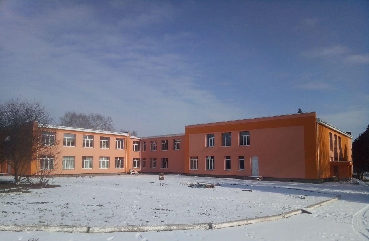 Відновлення освітніх закладів на Київщині: триває капітальний ремонт ліцею у Броварському районі