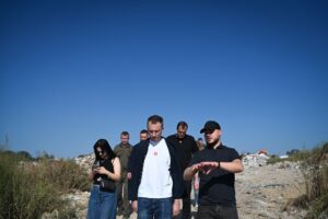 Фото без опису