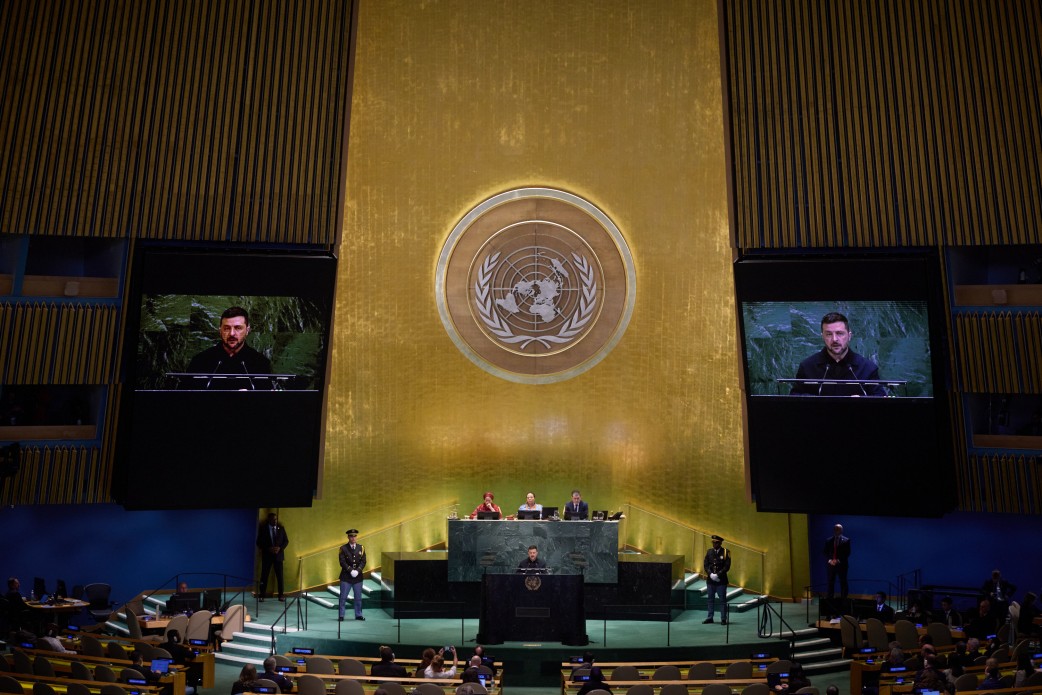 Фото без опису