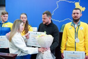 Фото без опису