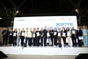 Фото без опису