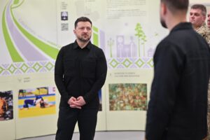 МИКОЛА КАЛАШНИК: У СЛАВУТИЧІ ВІДБУЛАСЯ ВАЖЛИВА ЗУСТРІЧ ІЗ ПРЕЗИДЕНТОМ УКРАЇНИ ВОЛОДИМИРОМ ЗЕЛЕНСЬКИМ ТА ГРОМАДАМИ КИЇВЩИНИ І ЧЕРНІГІВЩИНИ