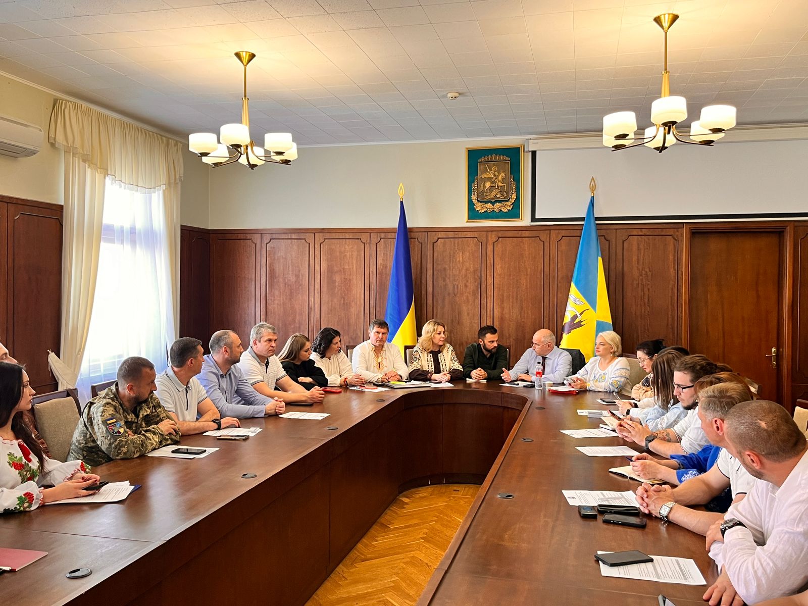 Відбулося засідання Волонтерської ради при Київській ОДА: фокус на підтримці громад і військових