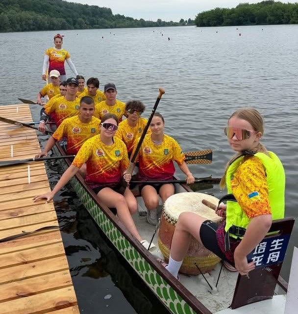 Команда Київщини стала чемпіонкою України з веслування на човнах «Дракон»