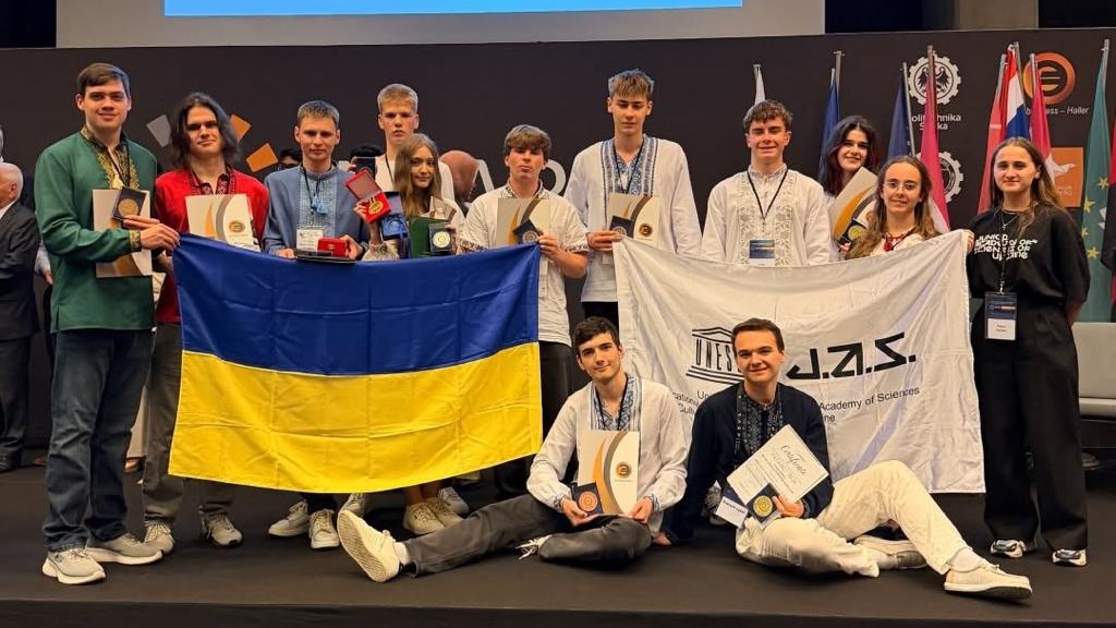 Учень з Київщини здобув срібну медаль на міжнародній виставці винаходів та інновацій INTARG-2026